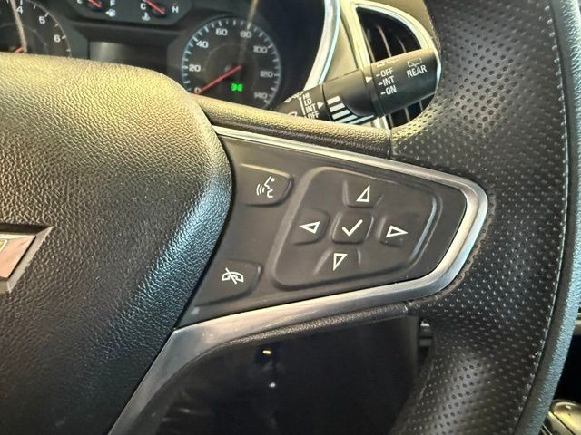 Chevrolet Equinox Vehicle Full-screen Gallery Image 17