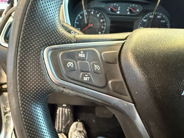 Chevrolet Equinox Vehicle Full-screen Gallery Image 18