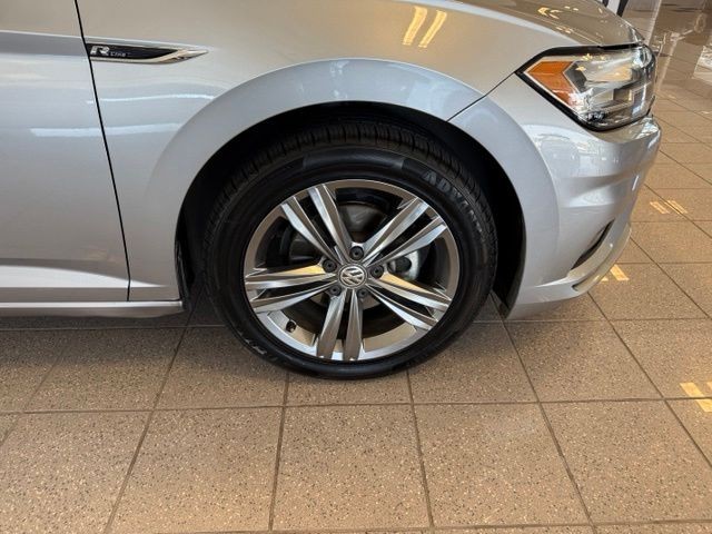 Volkswagen Jetta Vehicle Full-screen Gallery Image 10