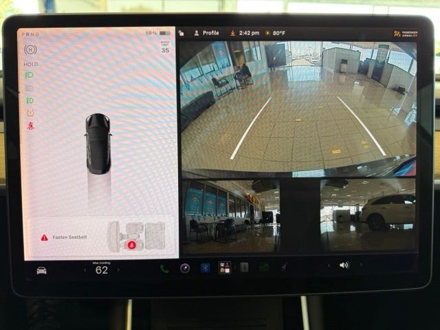 Tesla Model 3 Vehicle Full-screen Gallery Image 13
