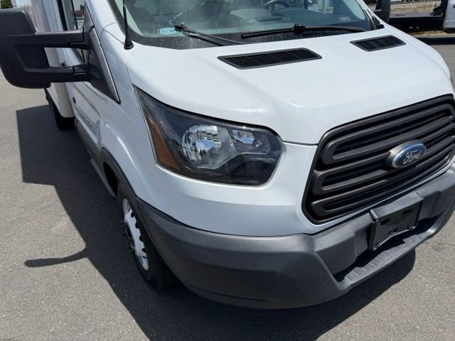 Ford Transit Chassis Vehicle Full-screen Gallery Image 09