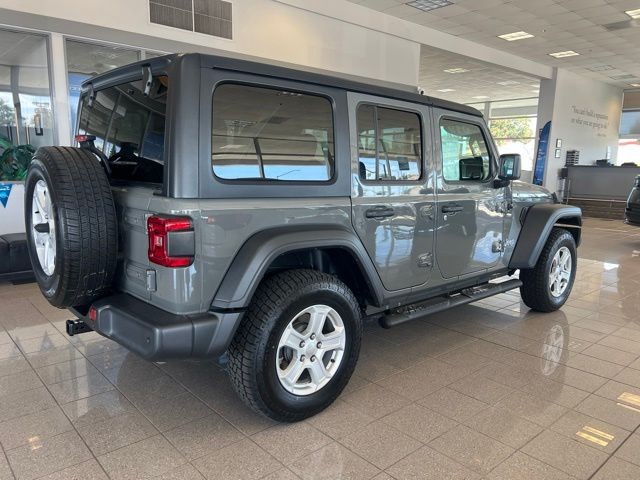 Jeep Wrangler Unlimited Vehicle Full-screen Gallery Image 06