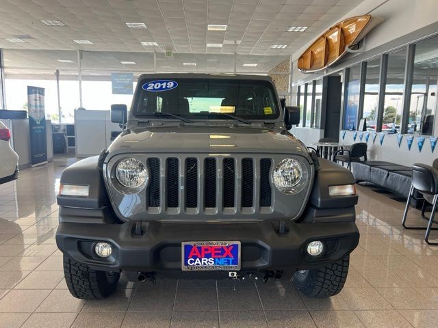 Jeep Wrangler Unlimited Vehicle Full-screen Gallery Image 16
