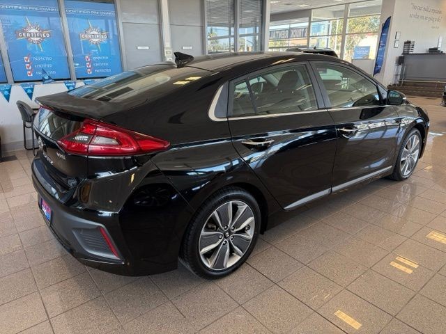 Hyundai Ioniq Hybrid Vehicle Full-screen Gallery Image 03