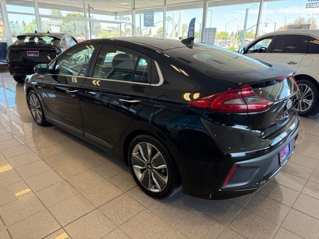 Hyundai Ioniq Hybrid Vehicle Full-screen Gallery Image 05