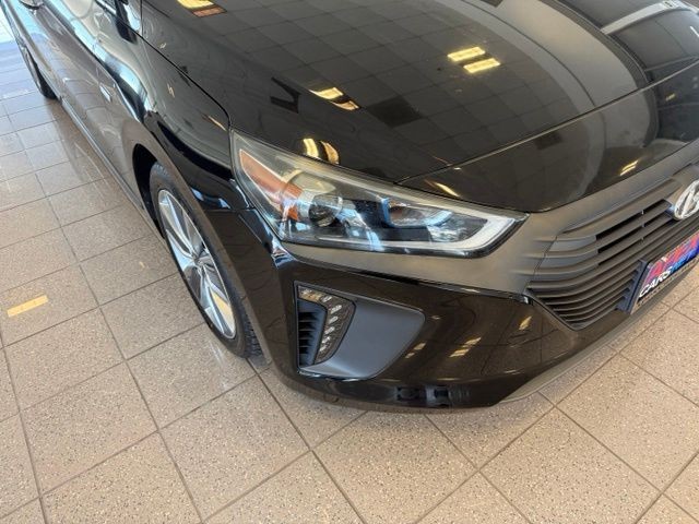 Hyundai Ioniq Hybrid Vehicle Full-screen Gallery Image 08