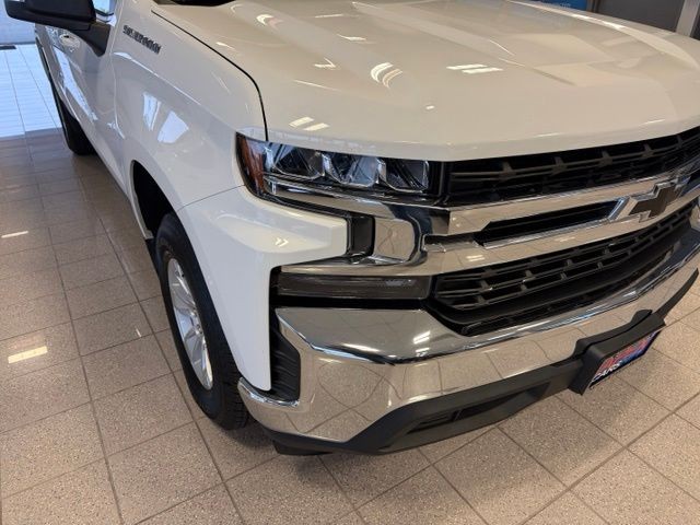 Chevrolet Silverado 1500 Vehicle Full-screen Gallery Image 09