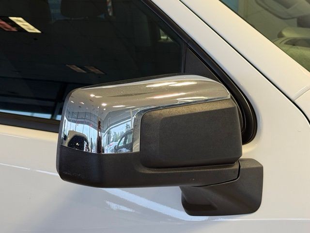 Chevrolet Silverado 1500 Vehicle Full-screen Gallery Image 12