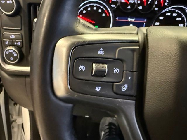 Chevrolet Silverado 1500 Vehicle Full-screen Gallery Image 19