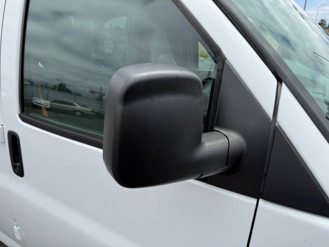 Chevrolet Express Cargo Van Vehicle Full-screen Gallery Image 12