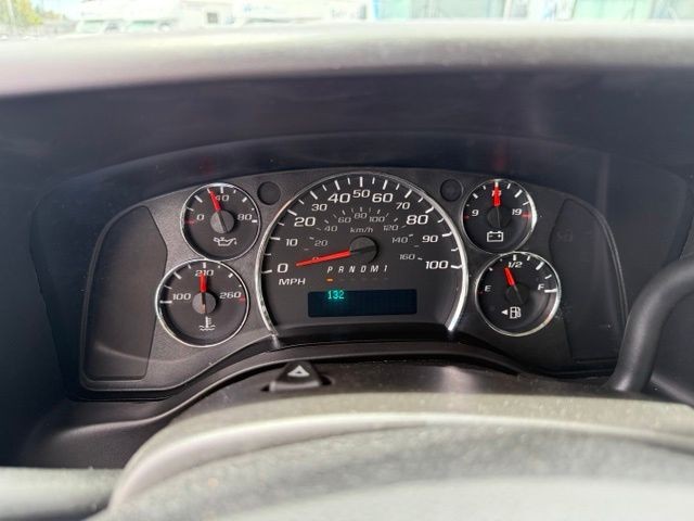Chevrolet Express Cargo Van Vehicle Full-screen Gallery Image 14