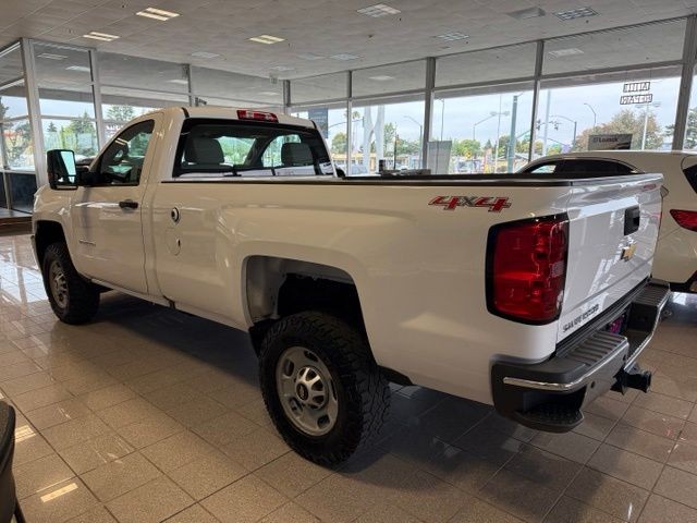 Chevrolet Silverado 2500HD Vehicle Full-screen Gallery Image 06