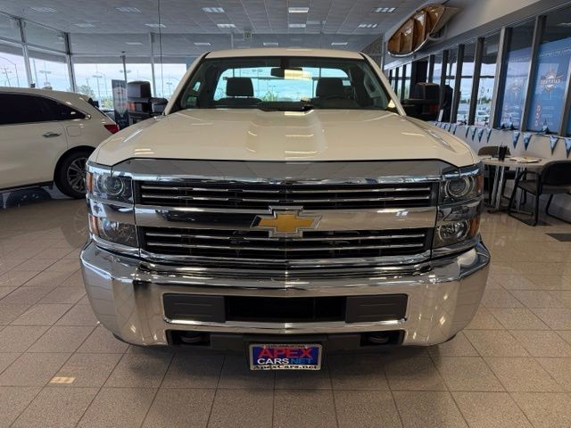 Chevrolet Silverado 2500HD Vehicle Full-screen Gallery Image 08