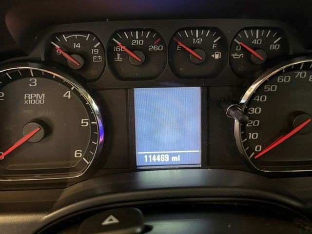 Chevrolet Silverado 2500HD Vehicle Full-screen Gallery Image 13