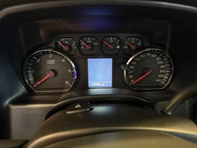 Chevrolet Silverado 2500HD Vehicle Full-screen Gallery Image 14