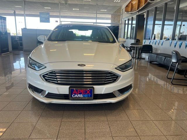Ford Fusion Hybrid Vehicle Full-screen Gallery Image 13