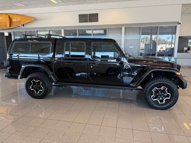 Jeep Gladiator Vehicle Full-screen Gallery Image 02