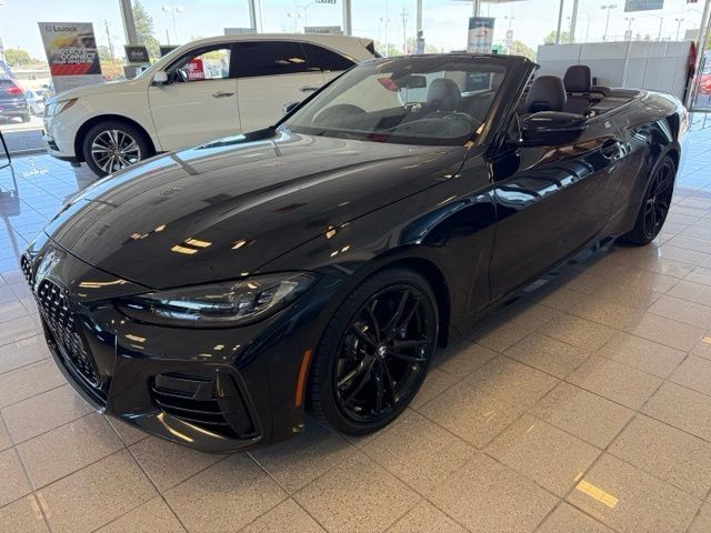 BMW 4 Series Vehicle Full-screen Gallery Image 07