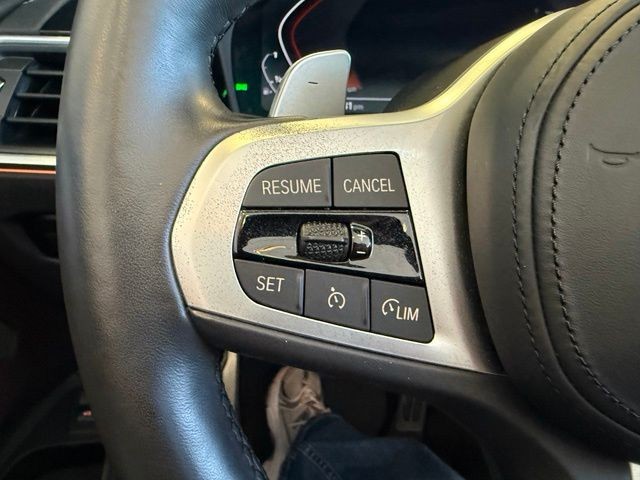 BMW 4 Series Vehicle Full-screen Gallery Image 20