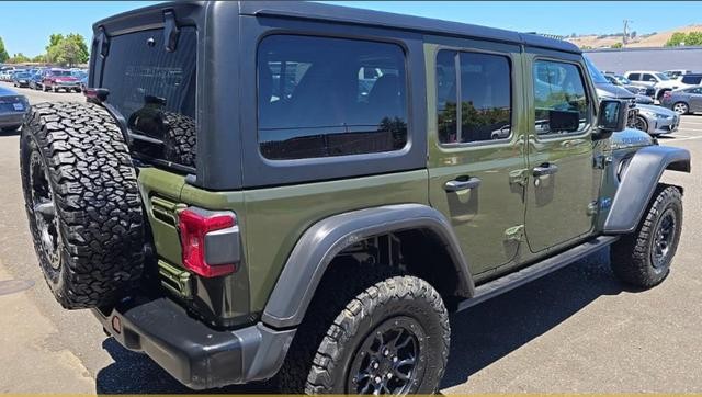 Jeep Wrangler 4xe Vehicle Full-screen Gallery Image 02