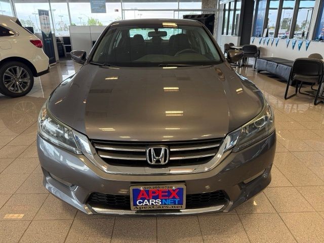 Honda Accord Sedan Vehicle Full-screen Gallery Image 07