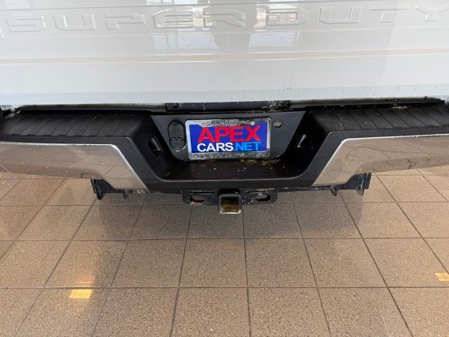 Ford Super Duty F-250 SRW Vehicle Full-screen Gallery Image 04