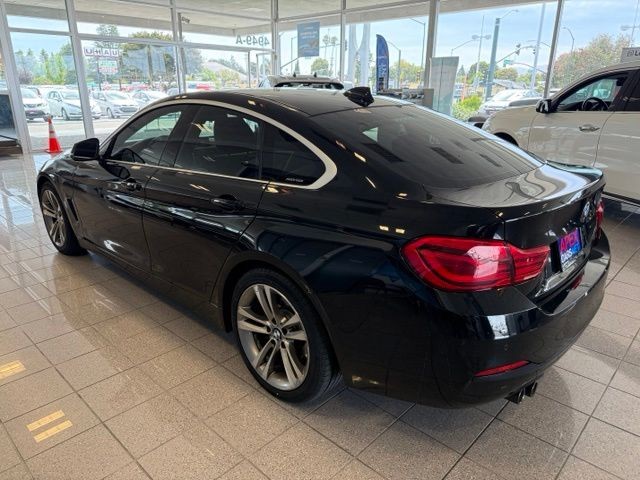 BMW 4 Series Vehicle Full-screen Gallery Image 08