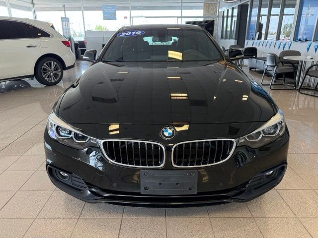 BMW 4 Series Vehicle Full-screen Gallery Image 10