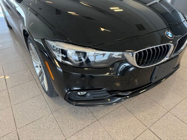 BMW 4 Series Vehicle Full-screen Gallery Image 11