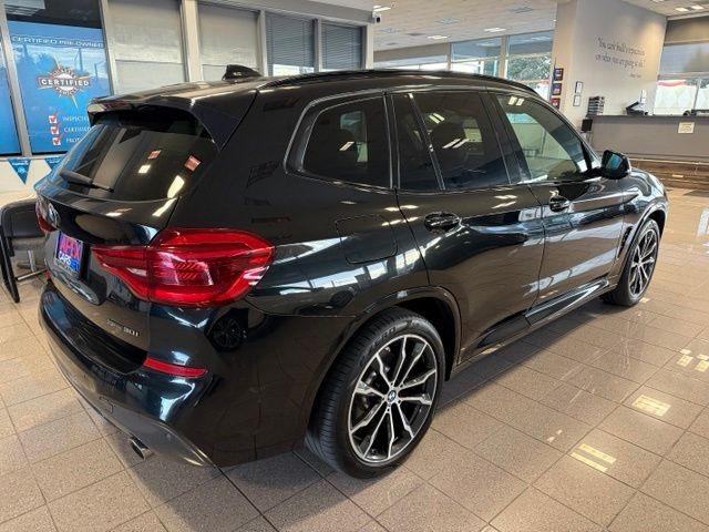 BMW X3 Vehicle Full-screen Gallery Image 03