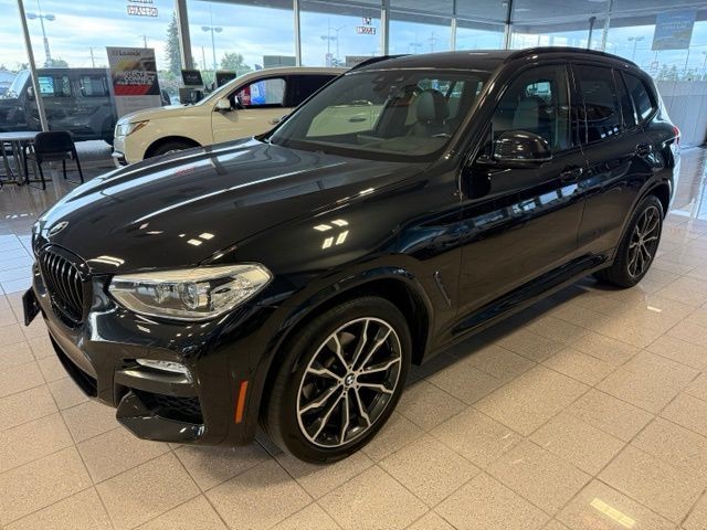 BMW X3 Vehicle Full-screen Gallery Image 06