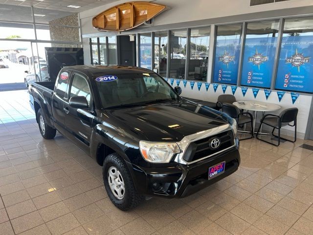 Toyota Tacoma Vehicle Full-screen Gallery Image 03