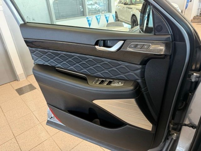 Hyundai Palisade Vehicle Full-screen Gallery Image 20