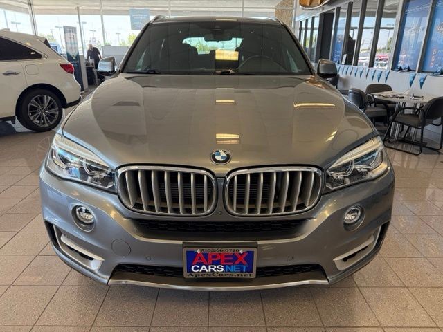 BMW X5 Vehicle Full-screen Gallery Image 11