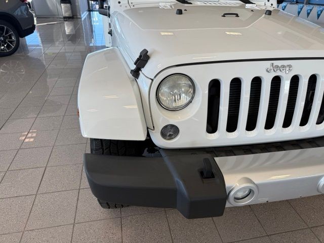 Jeep Wrangler Unlimited Vehicle Full-screen Gallery Image 08