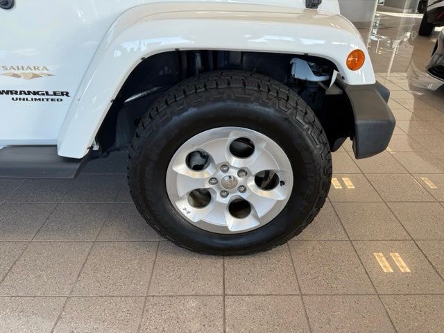 Jeep Wrangler Unlimited Vehicle Full-screen Gallery Image 10