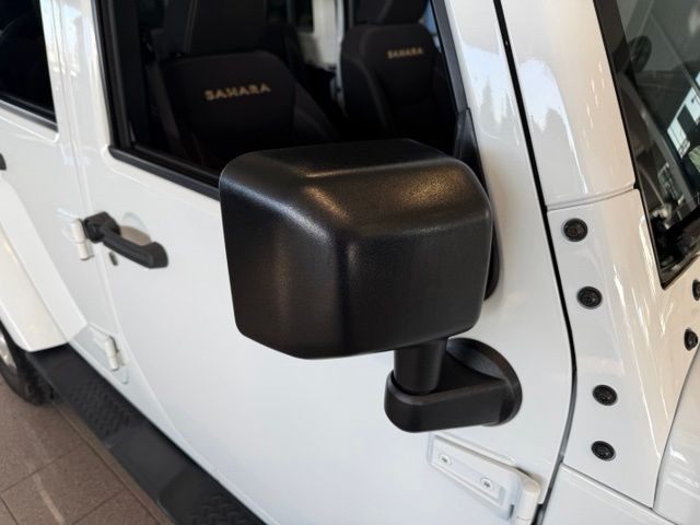 Jeep Wrangler Unlimited Vehicle Full-screen Gallery Image 11