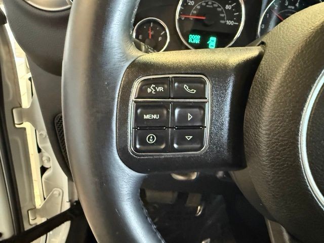 Jeep Wrangler Unlimited Vehicle Full-screen Gallery Image 17
