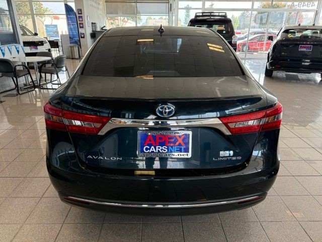 Toyota Avalon Hybrid Vehicle Full-screen Gallery Image 07