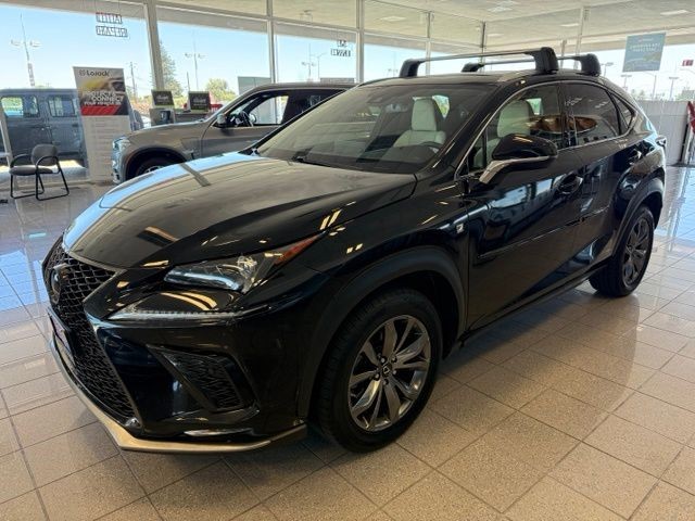 Lexus NX Vehicle Full-screen Gallery Image 06