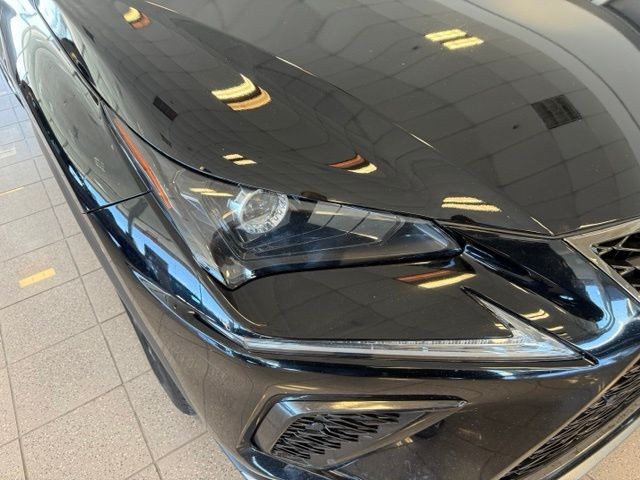 Lexus NX Vehicle Full-screen Gallery Image 09