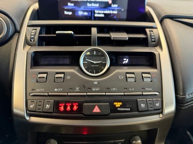 Lexus NX Vehicle Full-screen Gallery Image 16