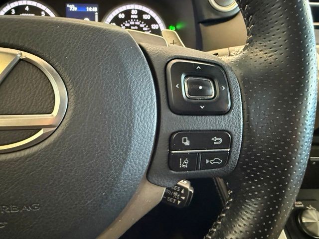 Lexus NX Vehicle Full-screen Gallery Image 18