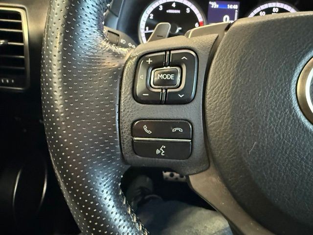 Lexus NX Vehicle Full-screen Gallery Image 19