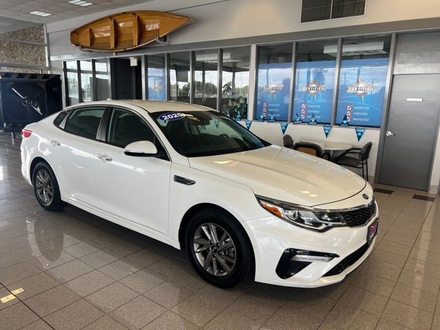 Kia Optima Vehicle Full-screen Gallery Image 07