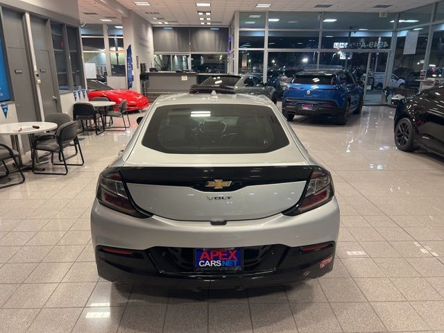 Chevrolet Volt Vehicle Full-screen Gallery Image 06