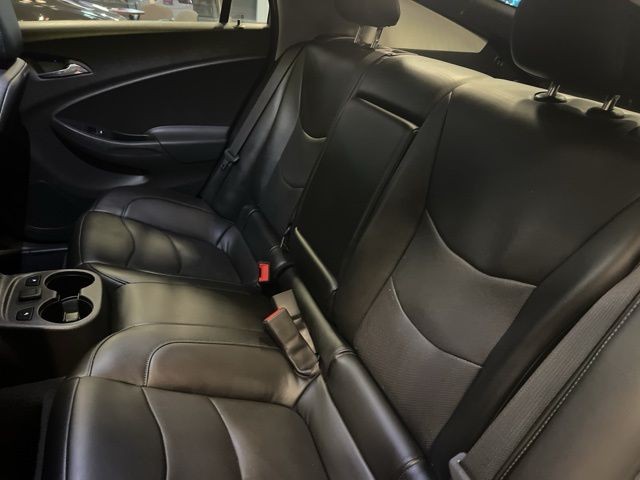 Chevrolet Volt Vehicle Full-screen Gallery Image 12