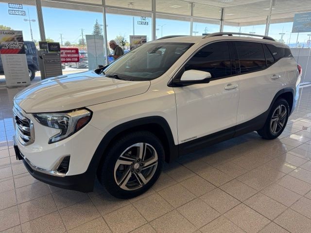 GMC Terrain Vehicle Full-screen Gallery Image 09