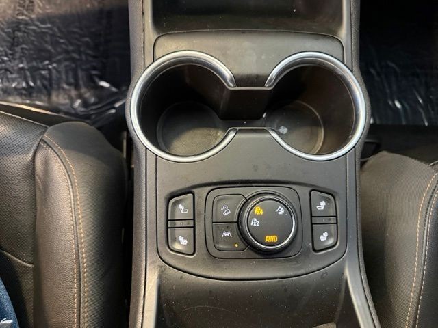 GMC Terrain Vehicle Full-screen Gallery Image 18