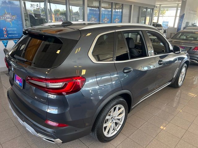 BMW X5 Vehicle Full-screen Gallery Image 08